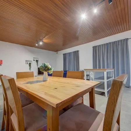 - Paceville Panzió San Ġiljan